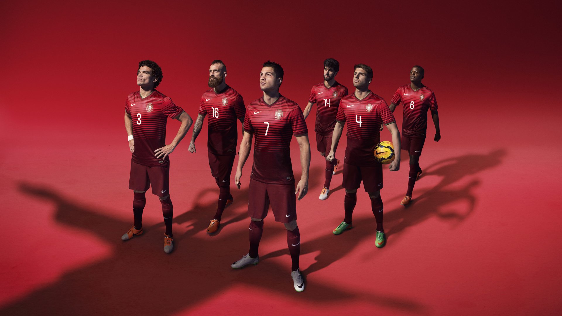 “法甲豪门鏖战，争夺最后的冠军席位”，法甲豪门宣布全队停薪